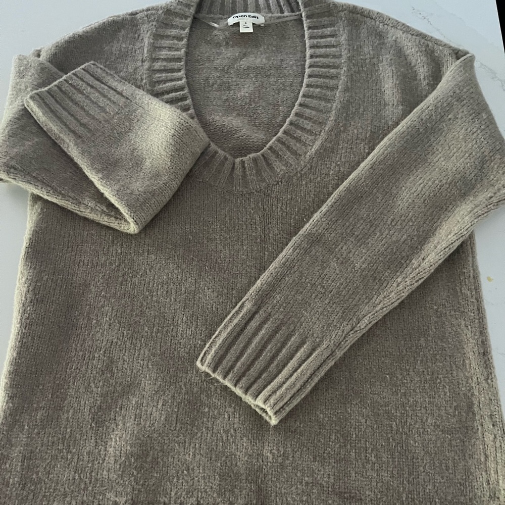 Over Sized Cozy Chic Sweater,
Soft Size Small